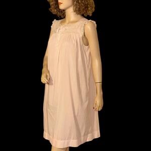 Vintage 1950’s  Barbizon Blendaire Batiste Nightgown Sz L Light Pink